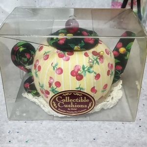 Dritz Collectible Pin Cushion - Tea Pot/ Kettle